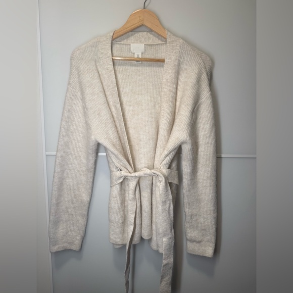 H&M Very Soft Wrap Cardigan - Picture 2 of 5
